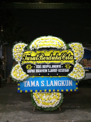 Papan Bunga Duka di Pasir Ampo